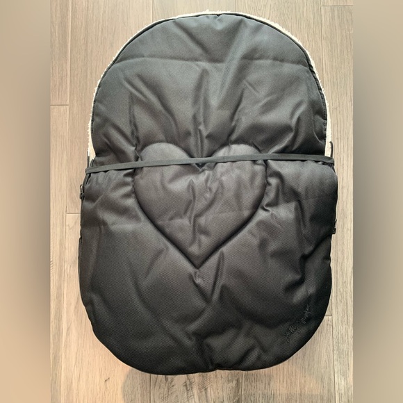 Jolly Jumper Black Cuddle Bag with removable cover - Picture 3 of 6